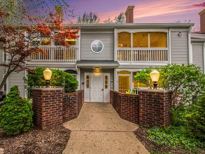 607 Curzon Ct APT 201, Howell, MI, 48843