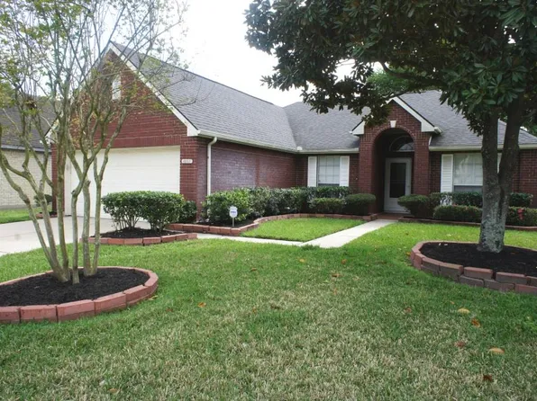 4907 Silver Fox Dr, Houston, TX 77066