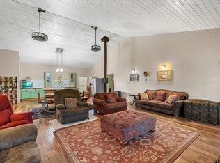 2443 Fm 315 S, Chandler, TX 75758