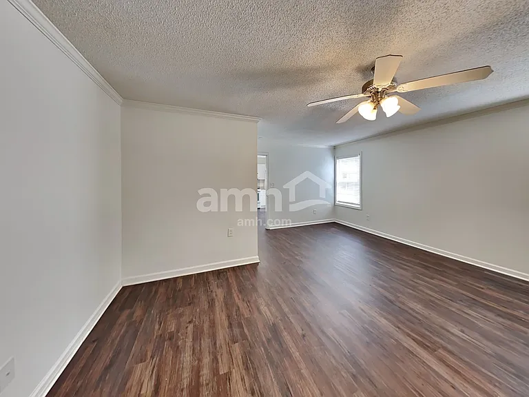 208 Mackenzie Ct — Photo 11
