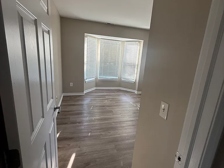 Lakepointe Dr — Photo 21