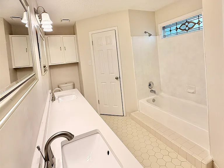 1693 Old Mill Stream Dr — Photo 13