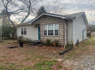 326 Pledger St, La Fayette, GA 30728