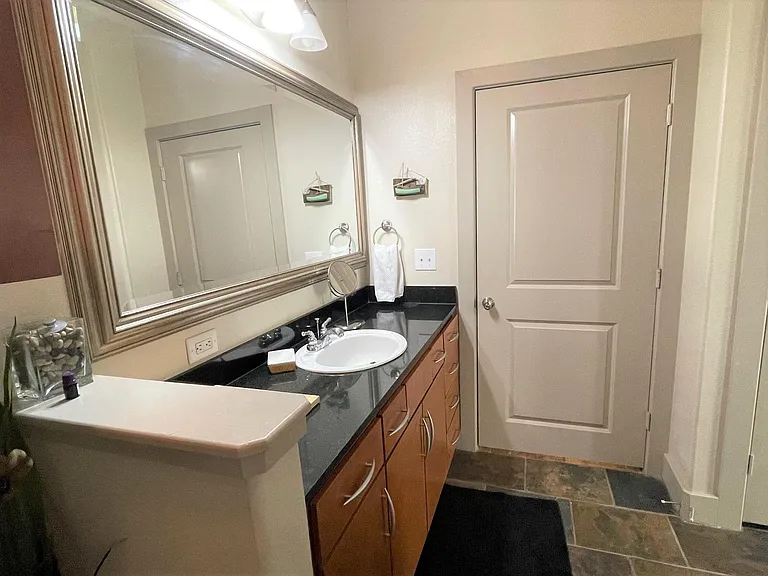 1901 Post Oak Blvd #2605 — Photo 23