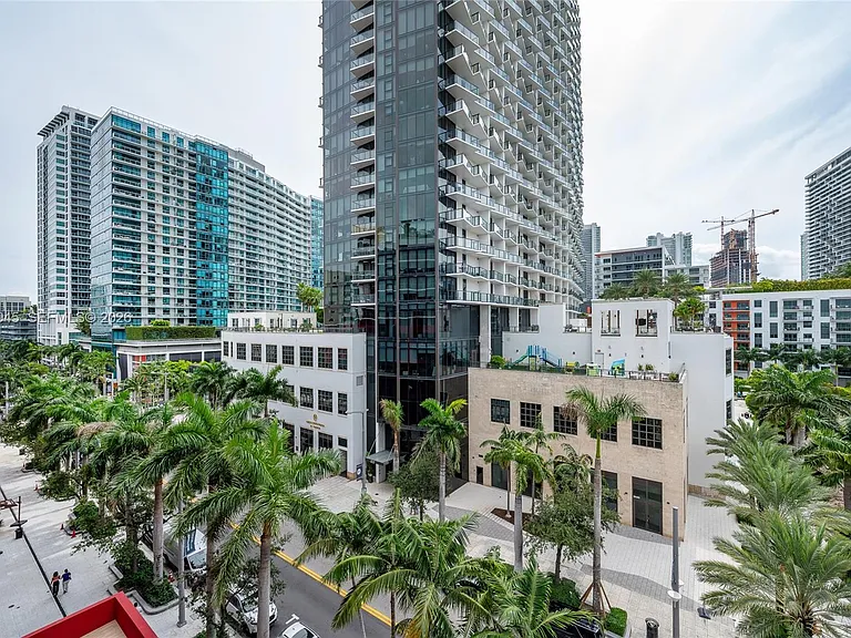 90 NE 32nd 601 Miami #601 — Photo 14