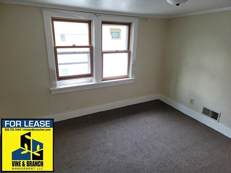 1439 S 10th St — Photo 3