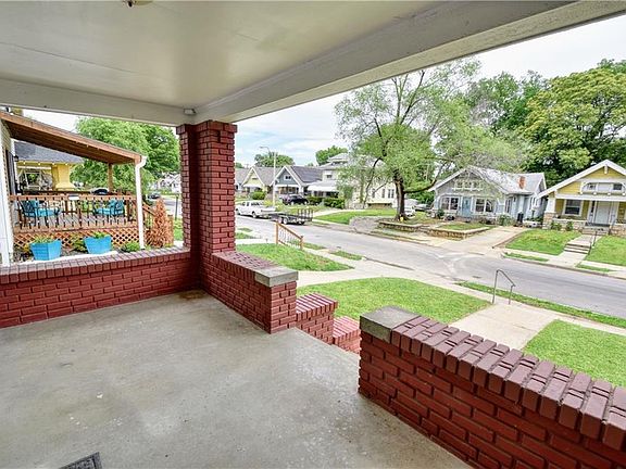 4th image of 3820 College Ave
