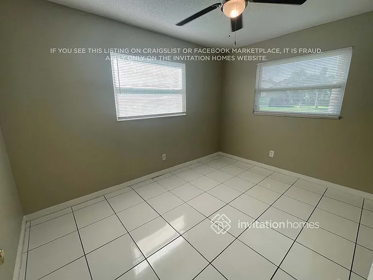 1806 SE 13th St — Photo 9