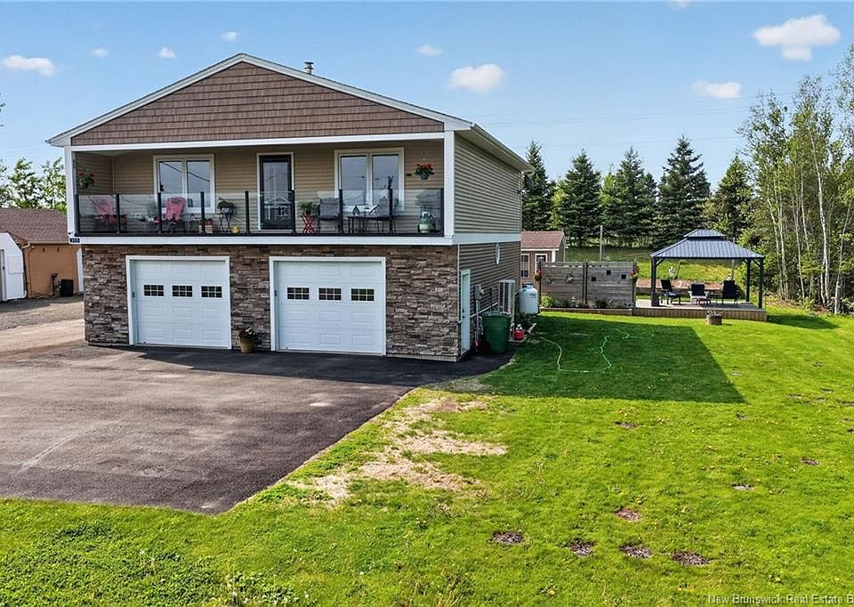 1st image of 355 Cornwall Rd