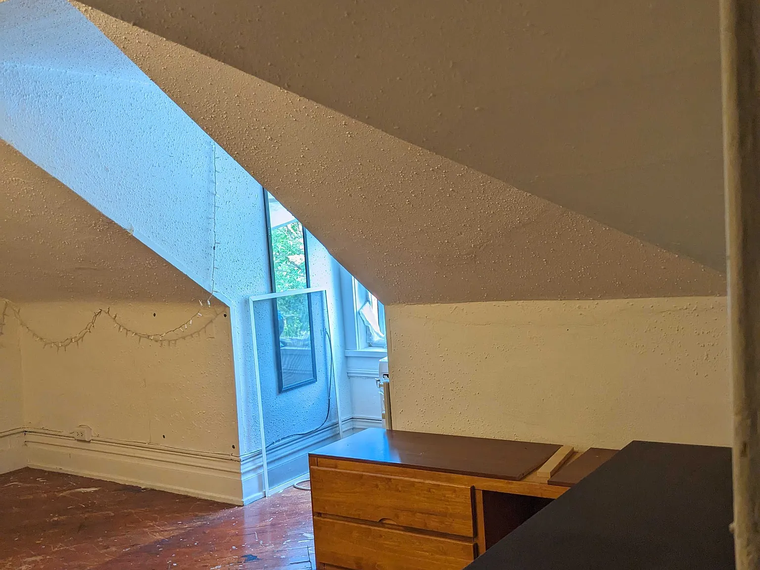 1 bed, 3.5 bath, 185 sqft, $600 — Photo 2