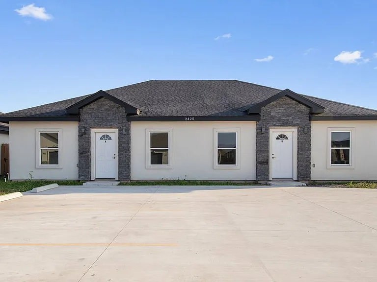 2428 N Valley Cir — Photo 10