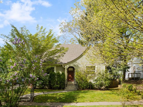 4815 NE Couch St, Portland, OR 97213