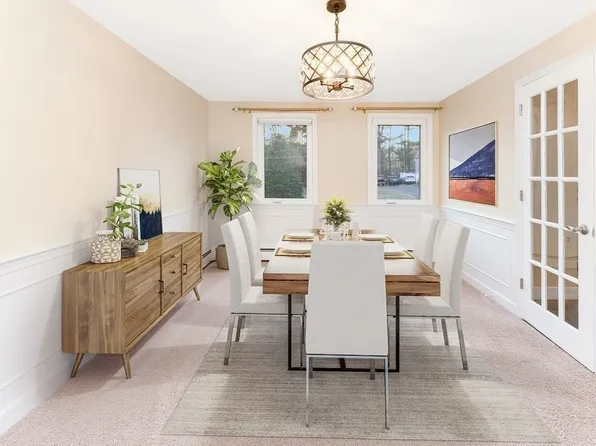 1 Forest Ln, Norfolk, MA 02056