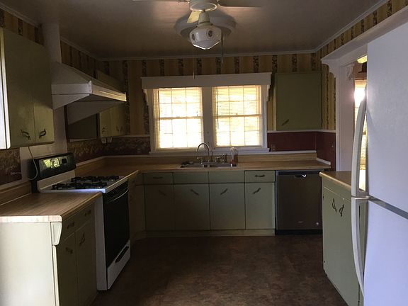 5th image of 322 Julia St