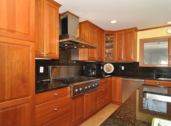 4th image of 43 Judson Ave