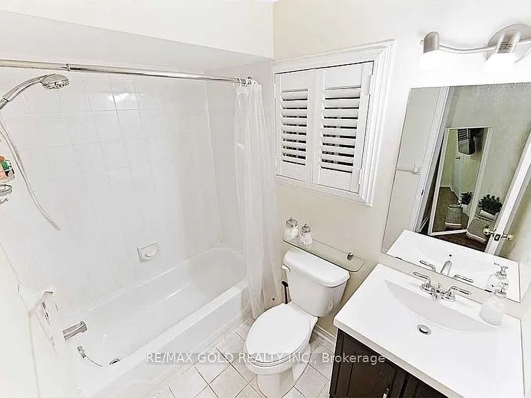 3848 Periwinkle Cres — Photo 13