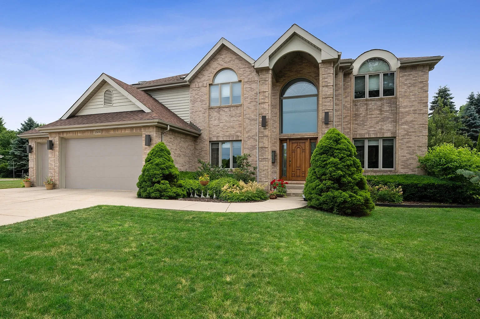 2323 Old Glenview Rd photo 1