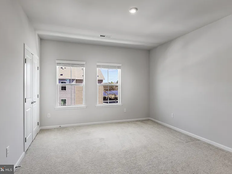 24 Sidney Ln — Photo 19