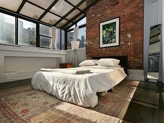 Sold by Corcoran | media 21