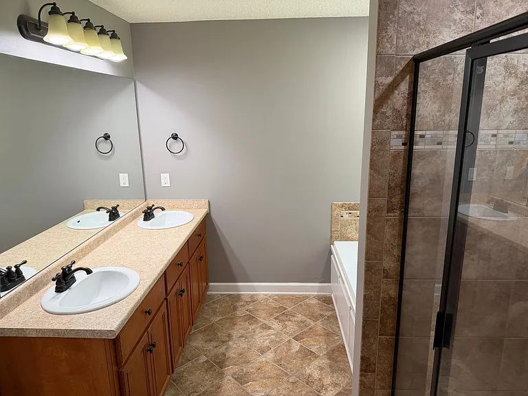 212 Autumn Ridge Ct — Photo 13