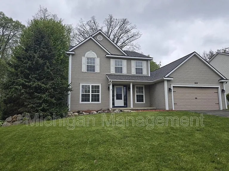 684 Glenlivet St — Photo 3