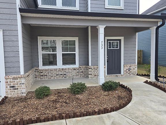 2nd image of 733 Courtland Ln