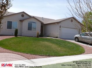 3534 Raccoon Ln, Pueblo, CO 81005