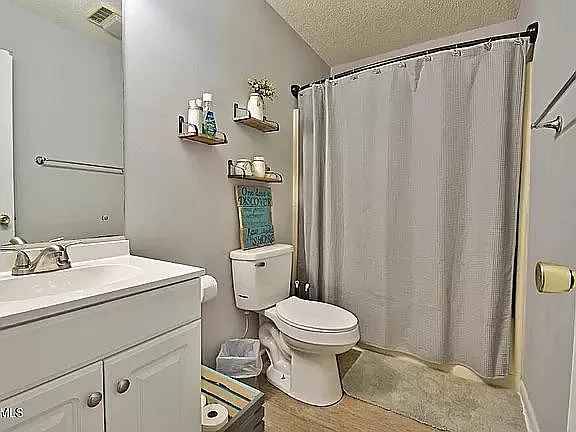 1701 Woodpointe Dr — Photo 8