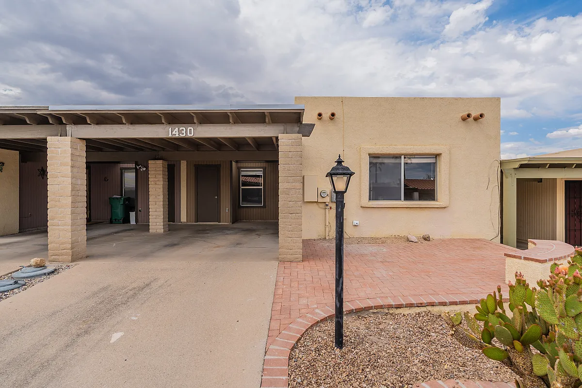 Building Photo - 1430 W Camino Lucientes
