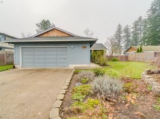 975 NE 8th Pl, Canby, OR 97013