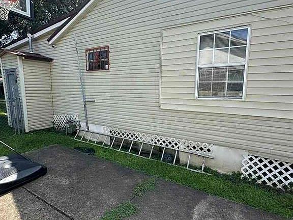 5th image of 2451 Pinetree Dr