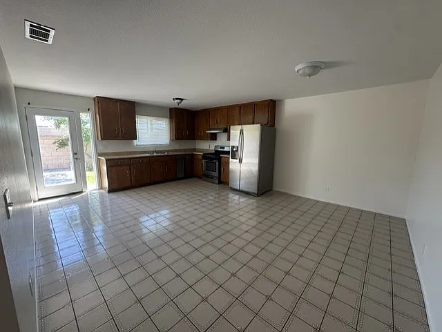 7242 Dinwiddie St — Photo 10