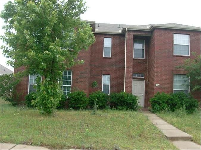 1st image of 724 Twin Creek Dr