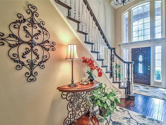 3rd image of 1395 Fairhaven Dr