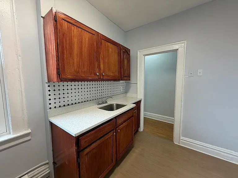 520 37th St #3L — Photo 14