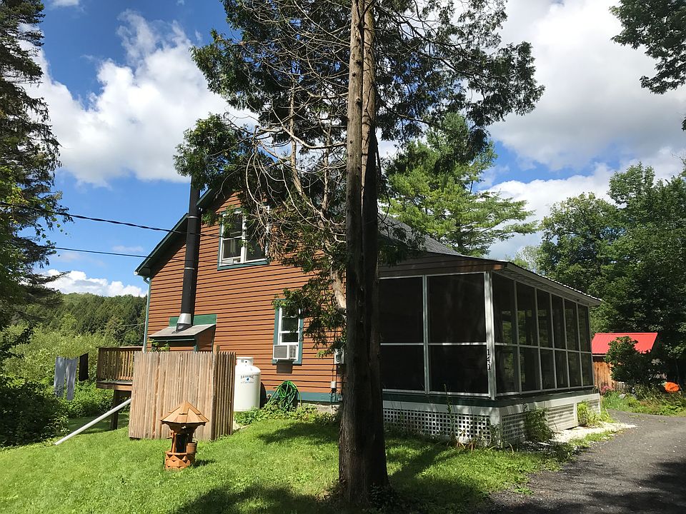 2nd image of 141 Old State Rd