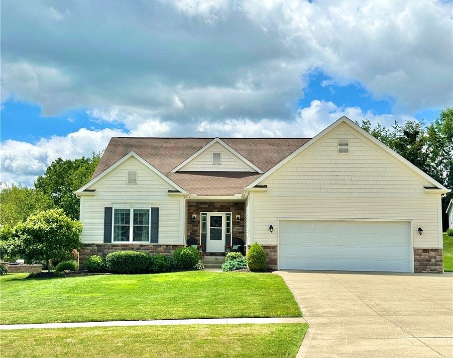 1st image of 1860 Honeychuck Ln