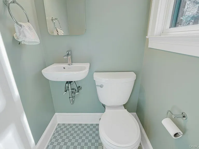 10 Robins Rd — Photo 15