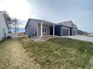 1950 Prairie Pl, Holmen, WI 54636