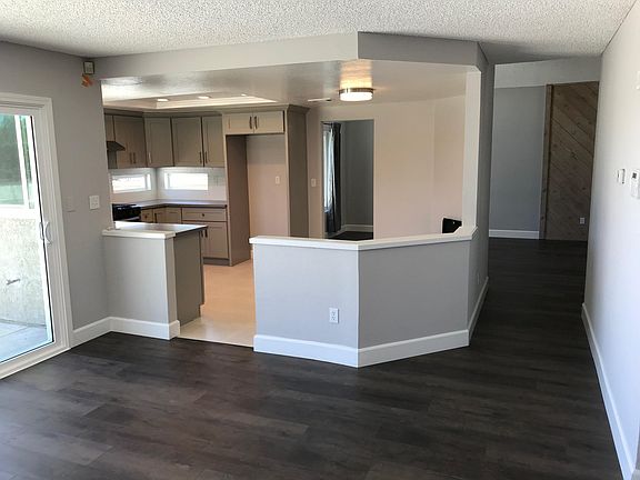 Family Room & Kitchen