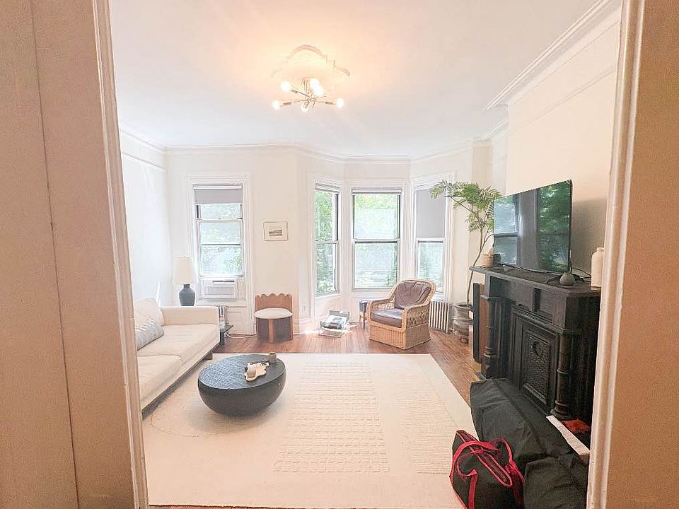 1st image of 635 Leonard St Floor 3