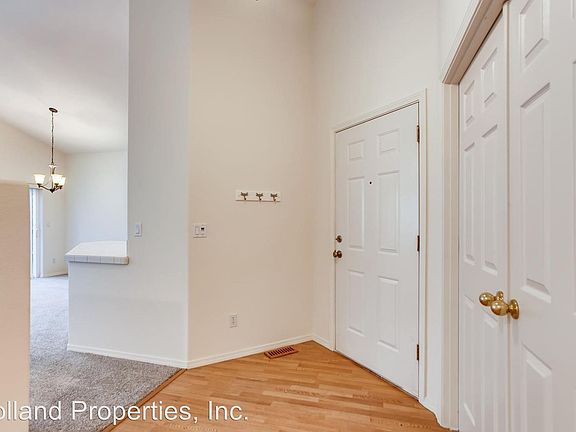 4th image of 2435 NE 12th Way