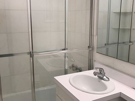 5th image of 1570 1st Ave APT 7H