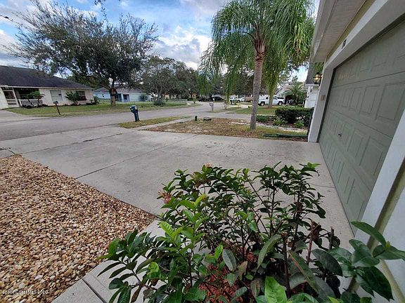 5th image of 1588 Fuji Dr