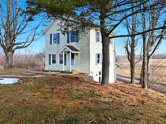 3rd image of 1319 East Rd