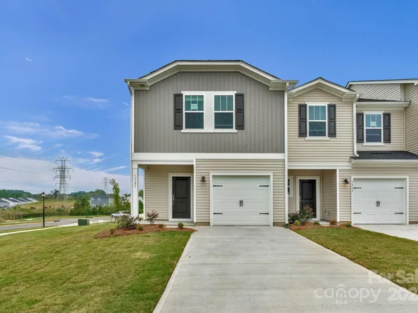 1323 Falling Acorn Ln, Concord, NC 28027