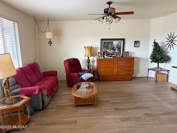 3rd image of 1476 W Big Room Pl