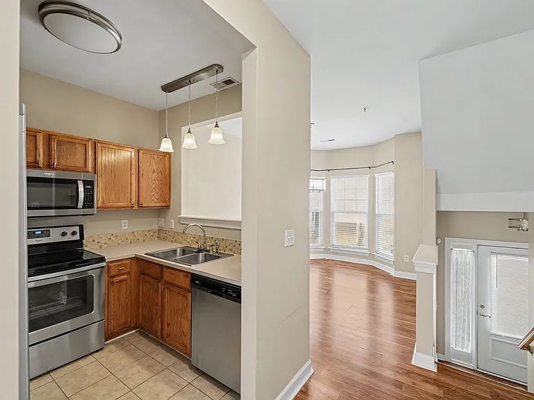 6424 Royal Celadon Way — Photo 15