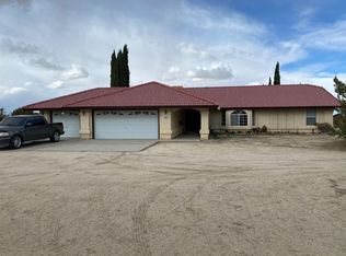 176 Tokay Rd, Pinon Hills, CA 92372