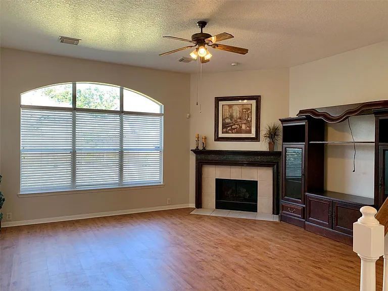 11218 Timbertree Ln — Photo 10